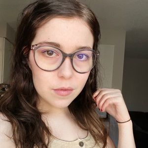 Meet your Posher, Mia